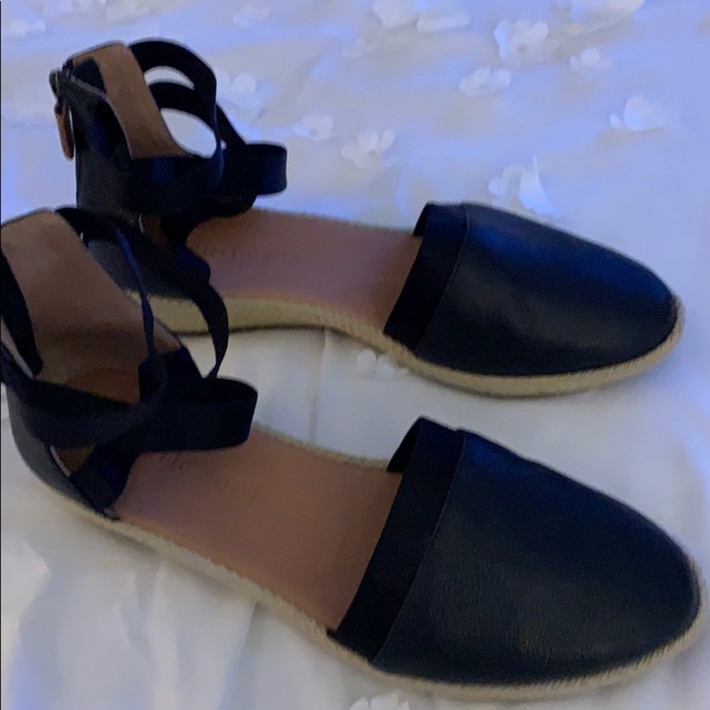 Gentle soles espadrille, size 8